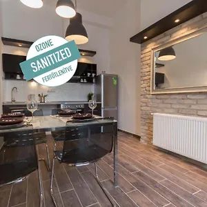 Luxury By Hi5-városház Apartman Budapest